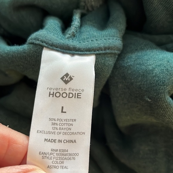 M light green fleece, hooded sweatshirt. Size Large - Picture 8 of 8